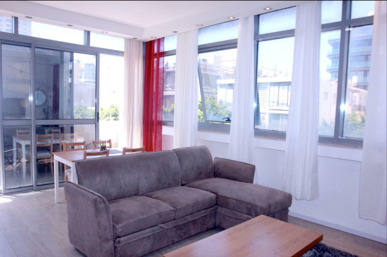 Central Apartment With Shelter Room -1 Bedroom & Living Room And Balcony Tel Aviv Exterior foto